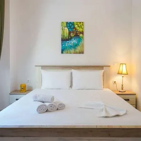 Κάμπινγκ Sevastiani's *