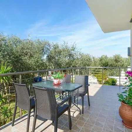 Κάμπινγκ Sevastiani's *